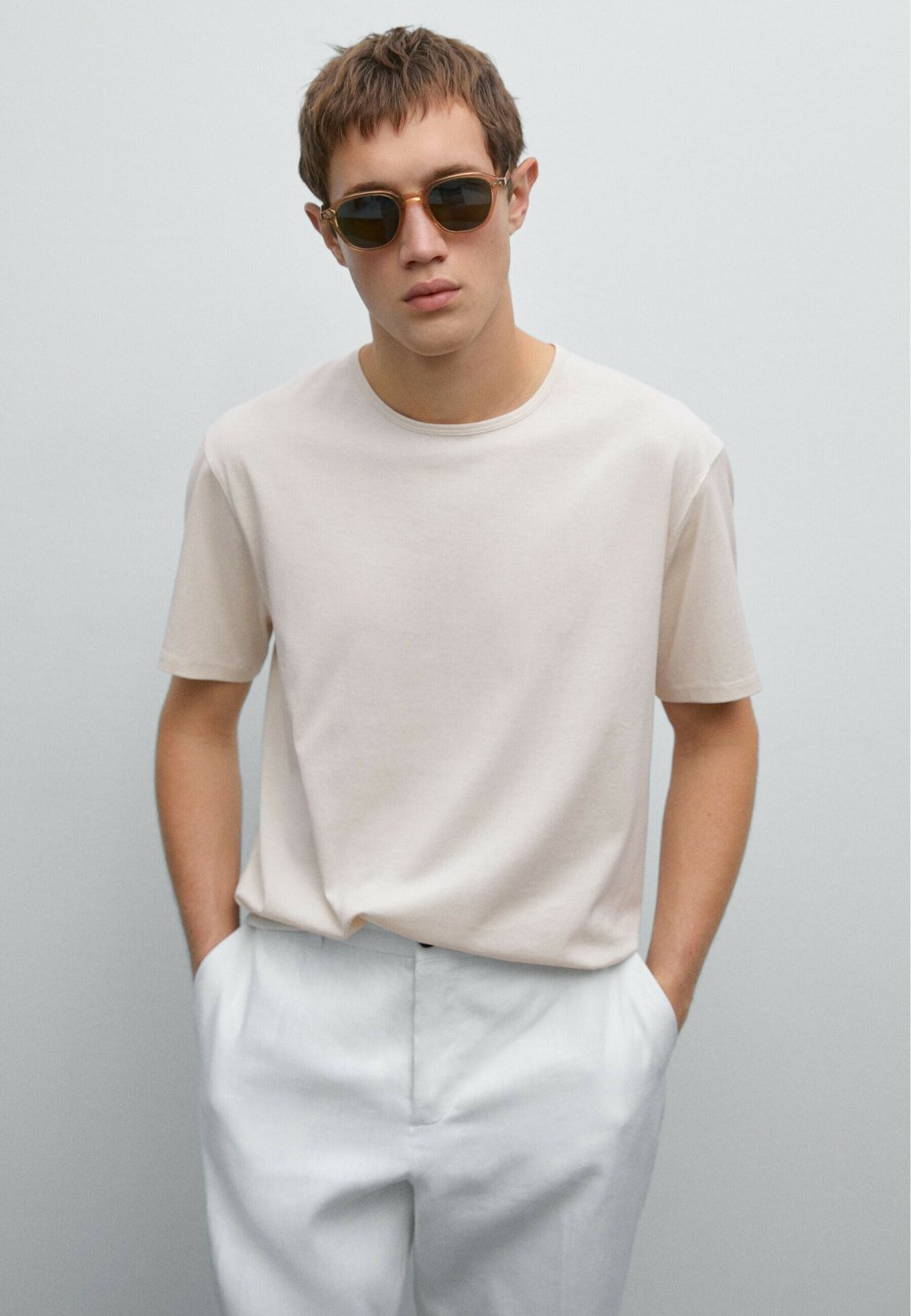 

Базовая футболка LIGHTWEIGHT Massimo Dutti, бежевый
