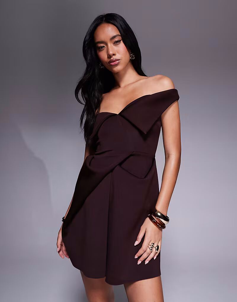 

Мини-платье-бандо ASOS DESIGN с завышенной талией и юбкой-плиссе в стиле scuba, шоколадного цвета