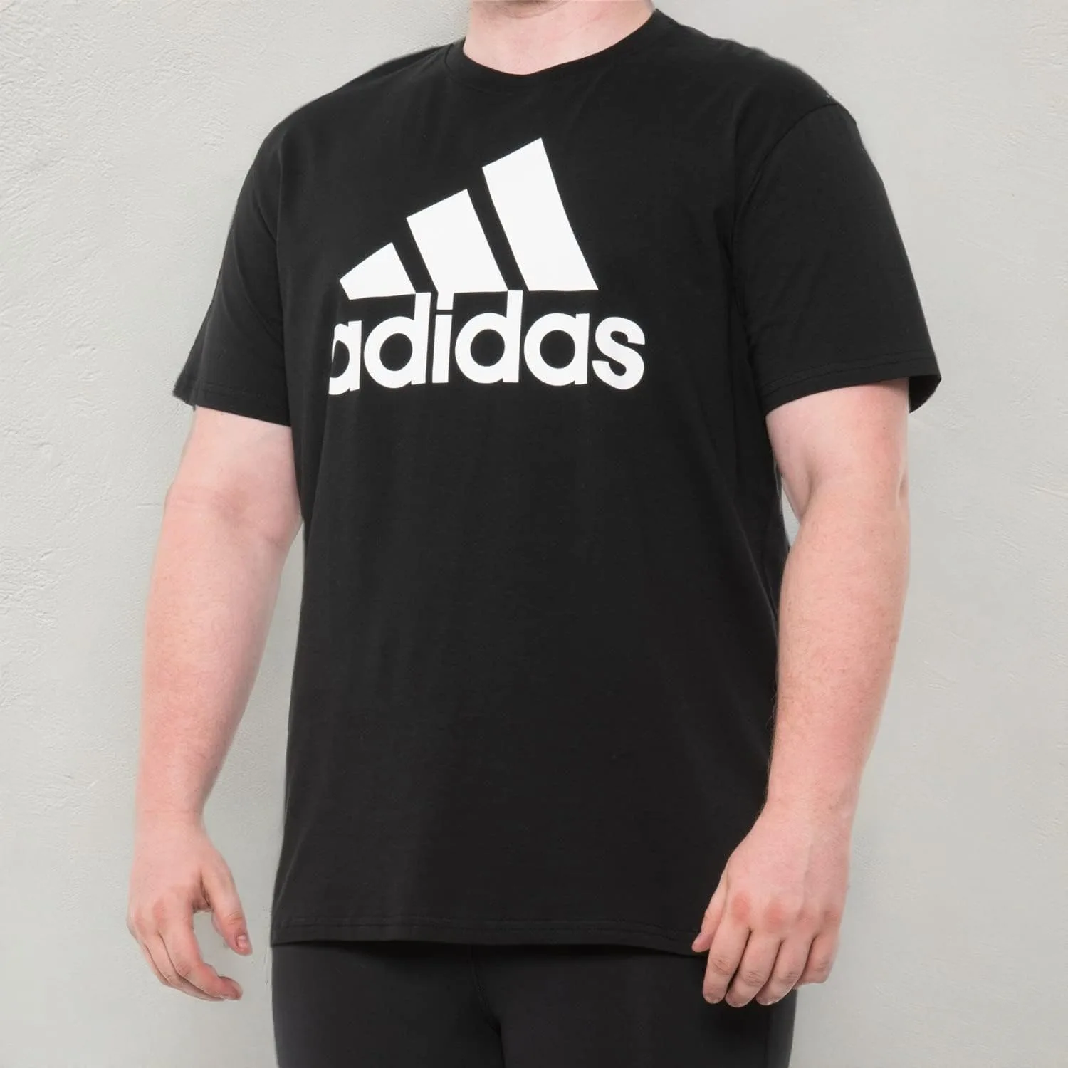 Футболка adidas Men's Basic Badge Of Sport — фото 3