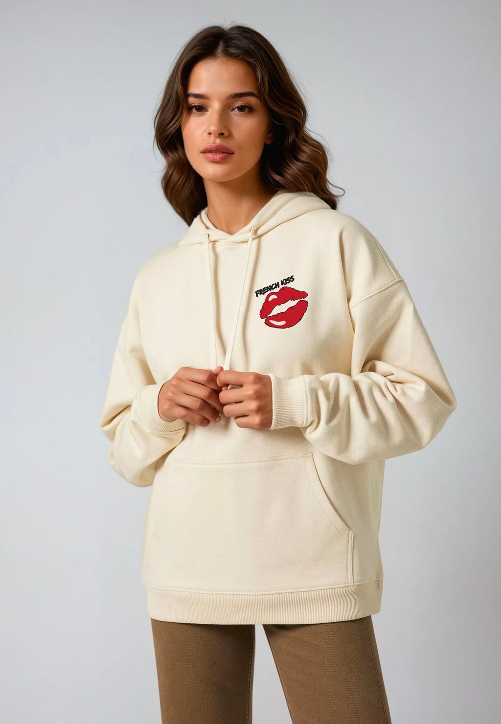 

Толстовка FRENCH KISS EMBROIDERY UNISEX - Hoodie Mira Paris, кремовый