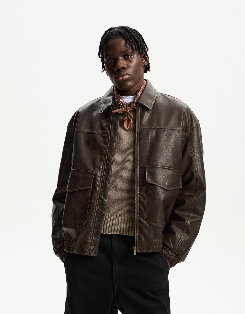 

Куртка с эффектом кожи Bershka, коричневый