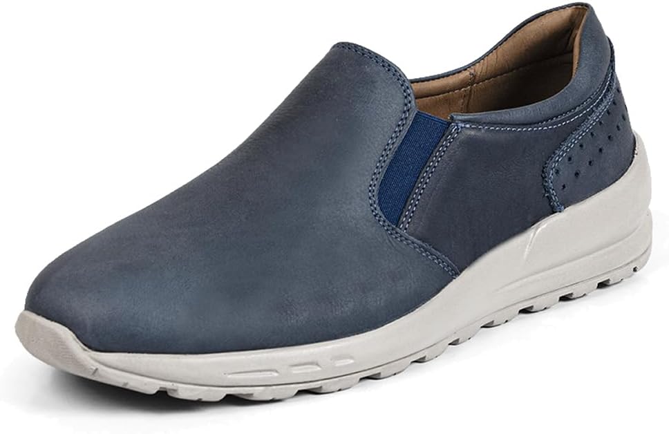 

Мужские кроссовки Opananken - 100 натуральная кожа, мягкая подкладка, стелька из латекса, гибкая подошва из ПУ. Легкие, прочные, устойчивые к запахам. Повседневный стиль с комфортом на весь день, темно-синий