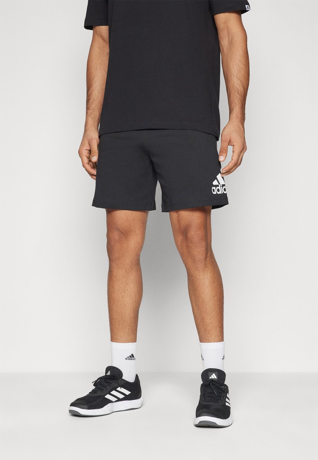 

Шорты Essentials Logo adidas Sportswear, цвет black/white