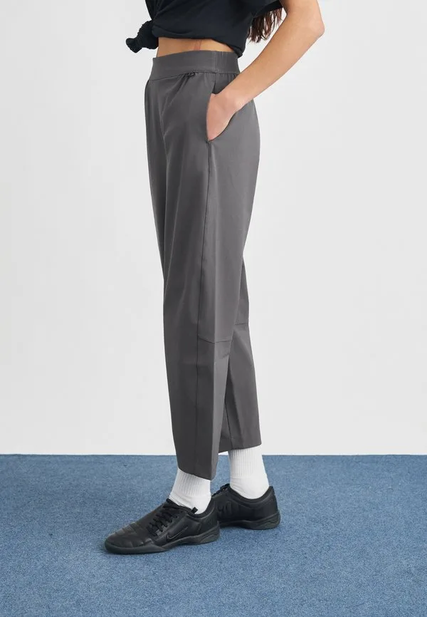Брюки от спортивного костюма в форме бочки Nike Sportswear, Thunder Grey/Dark Shadow