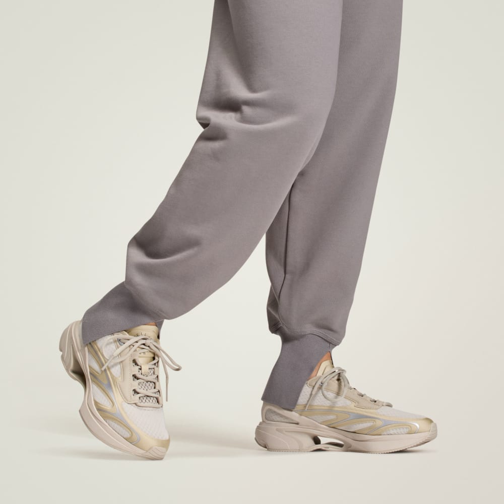 Кроссовки Adidas by Stella McCartney Sportswear 2000 Shoes, цвет Bliss/Desert Sand-Smc/Silver Metallic — фото 2