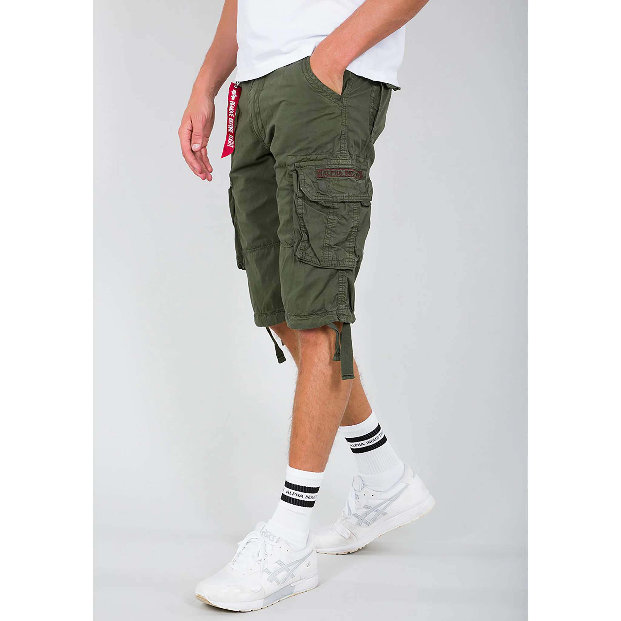 

Грузовые бермуды Alpha Industries "Jet Short", оливковый