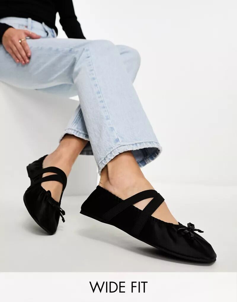 

Черные балетки со сборками и эластичными ремешками ASOS Wide Fit Los Angeles
