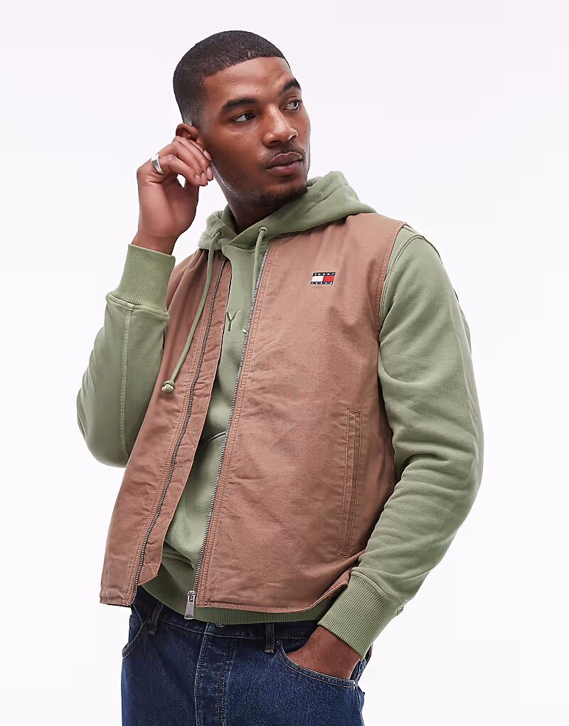 

Джинсовый жилет Tommy Jeans коричневого цвета