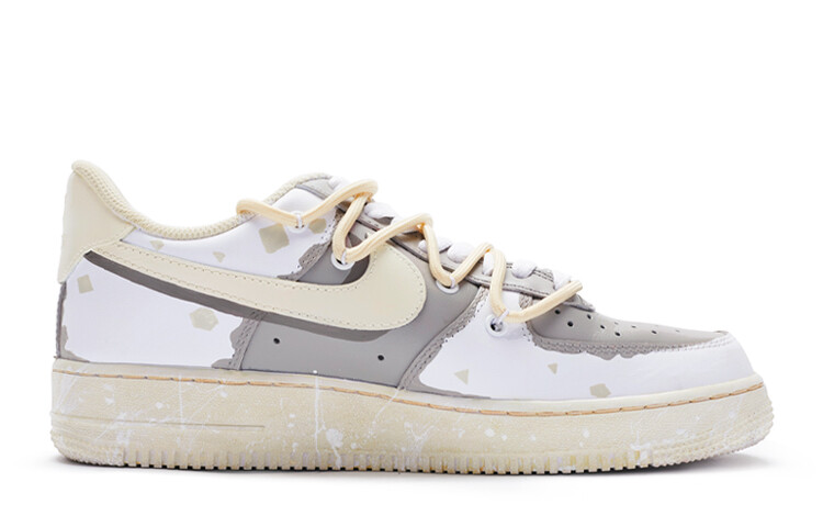 Кроссовки для скейтбординга Air Force 1 женские с низким верхом белые/серые/метровые Nike — фото 3