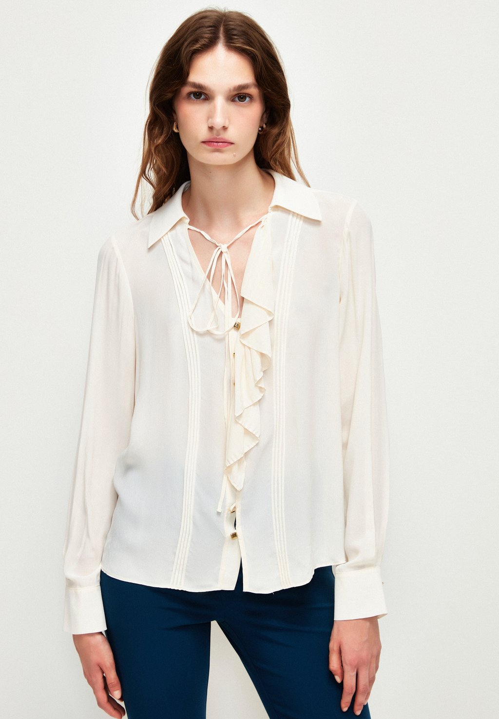 

Рубашка ONE SIDE RUFFLED adL, слоновая кость