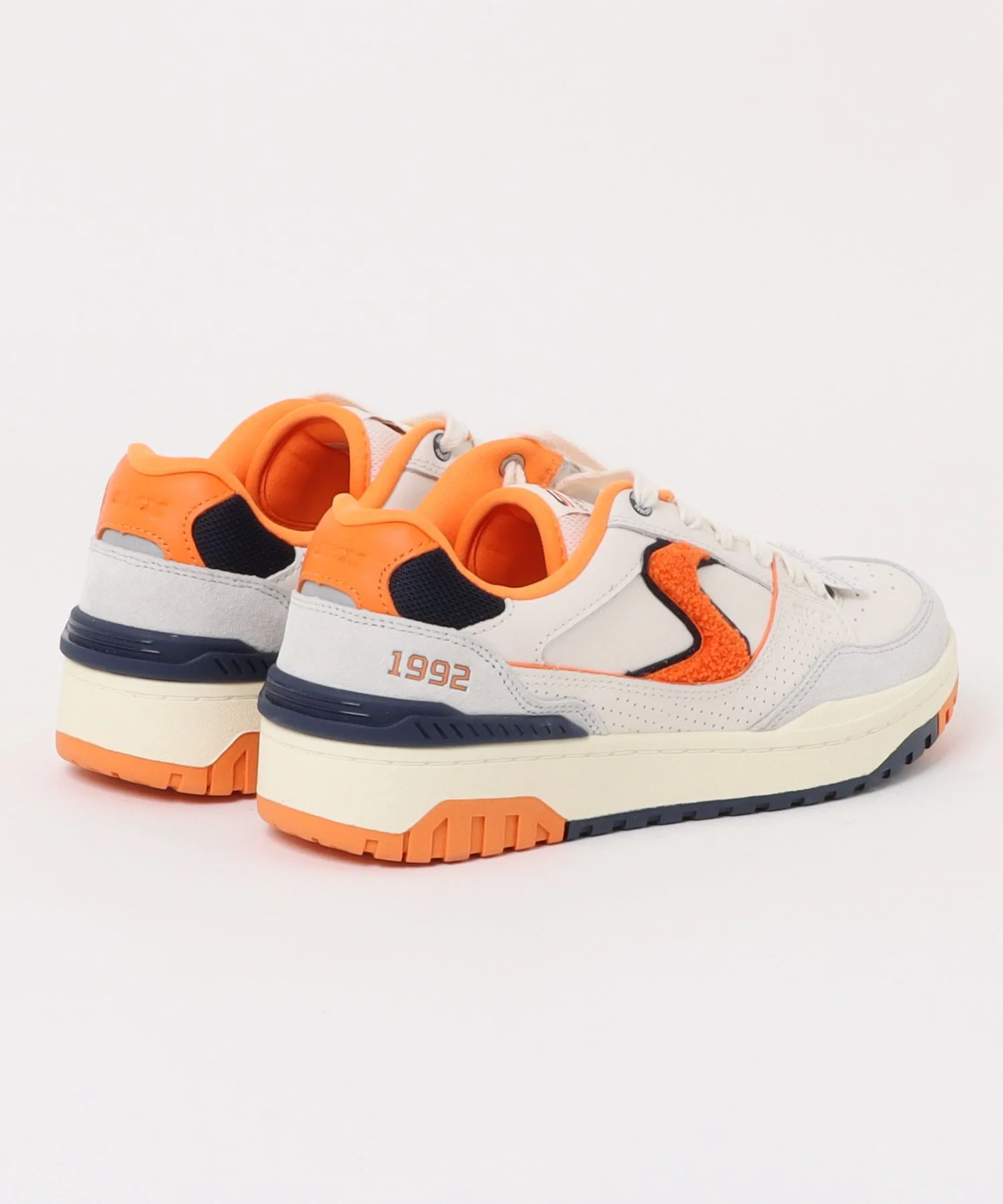 Мужские кроссовки с кожаным верхом и технологией Air-Cooled Memory Foam S-1992 SKECHERS натуральный — фото 2