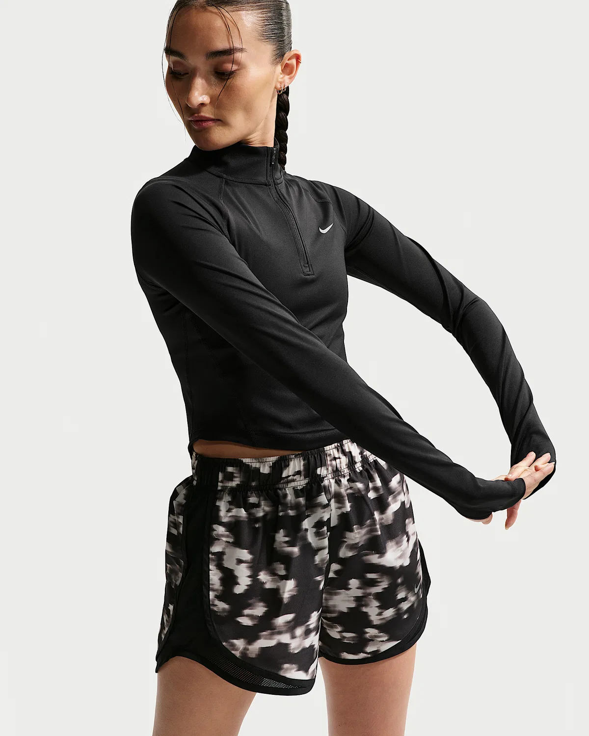 Женский топ для бега Nike Tempo Dri-FIT облегающий с полузастежкой-молнией, Black — фото 3