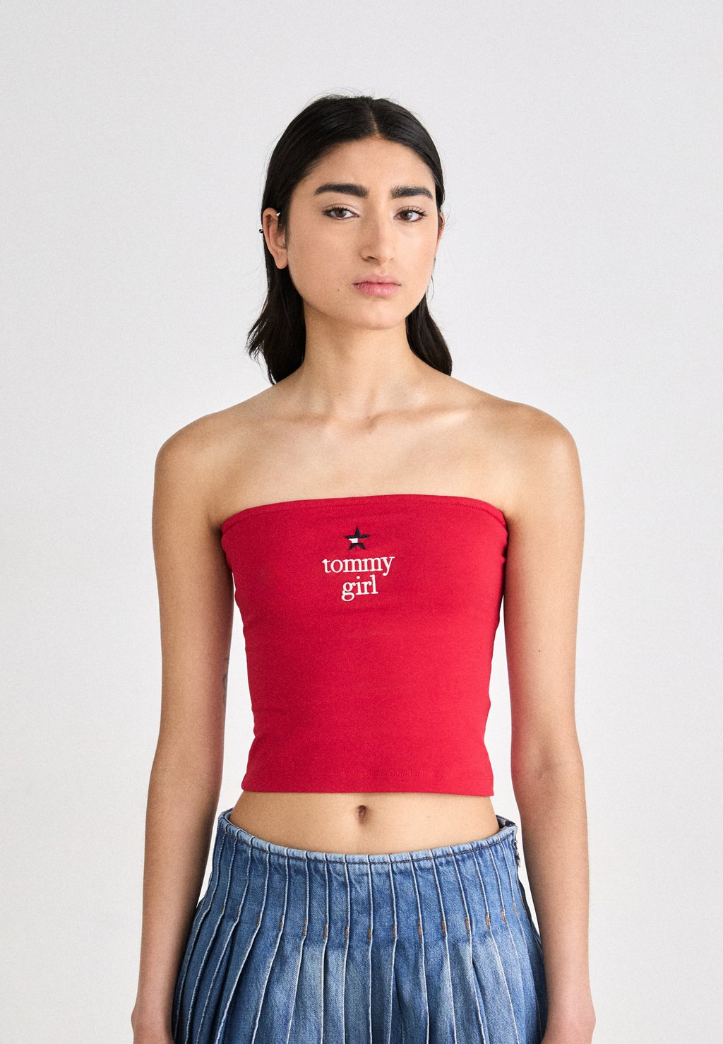 

Топ EXCLUSIVE GIRL STAR TUBE Tommy Jeans, красный