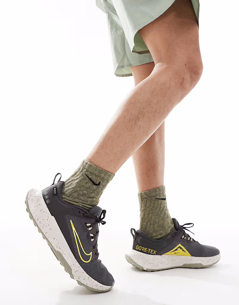 Кроссовки Nike Running Juniper Trail 2 Gore-TEX темно-серого цвета — фото 3