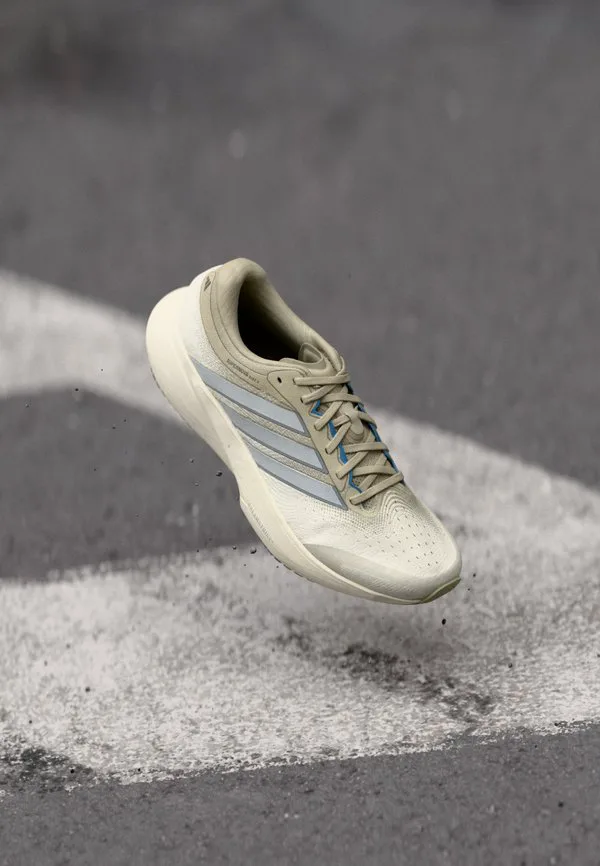 Кроссовки для бега по шоссе supernova rise 3 Adidas Performance, Cargo/Matte Silver-Coloured
