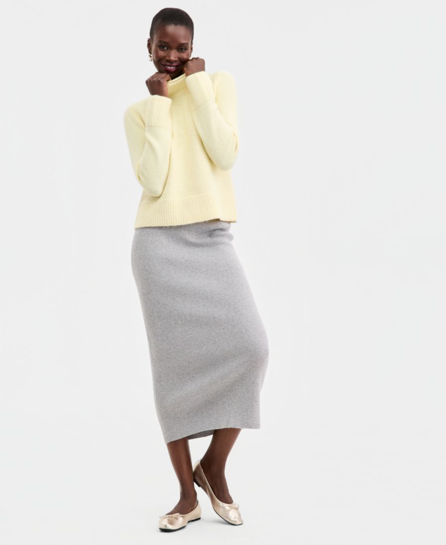 

Женский свитер с высоким воротником, эксклюзивно от Macy's On 34th, Light Daffodil