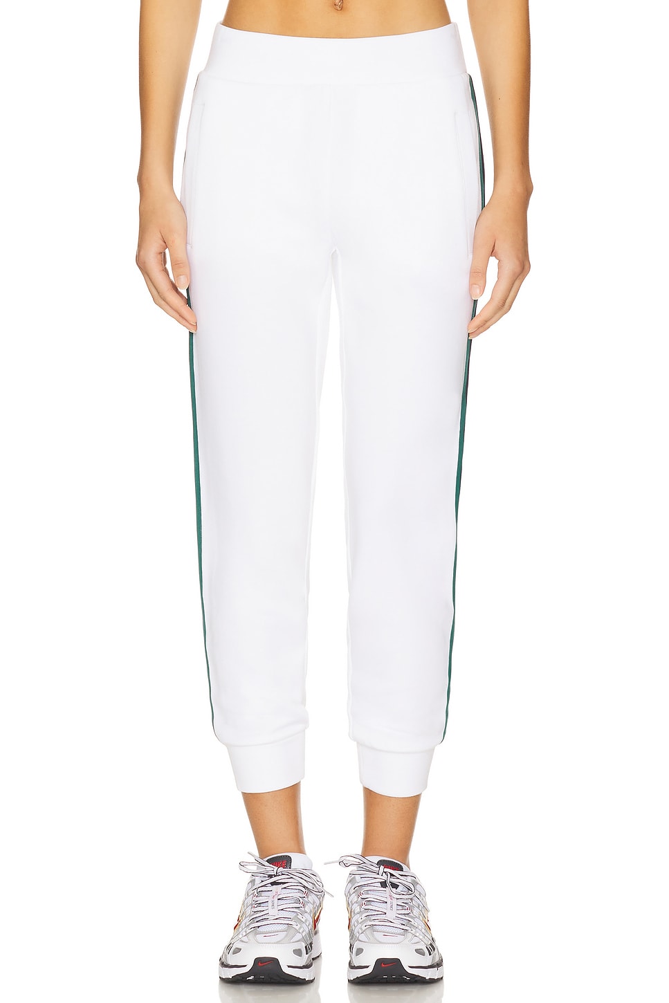 

Брюки со сдержанным узором в полоску и манжетами 25" Varley, white, navy & forest
