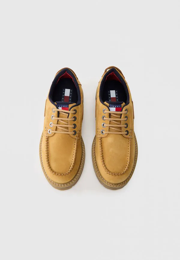 Архивные кожаные туфли с шипами, лодочные туфли Tommy Jeans, University Gold-Coloured — фото 4