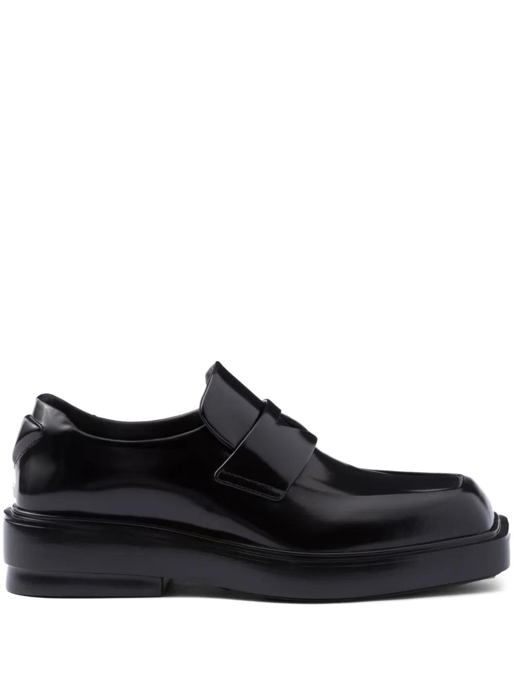 Лоферы с нашивкой Prada, черный