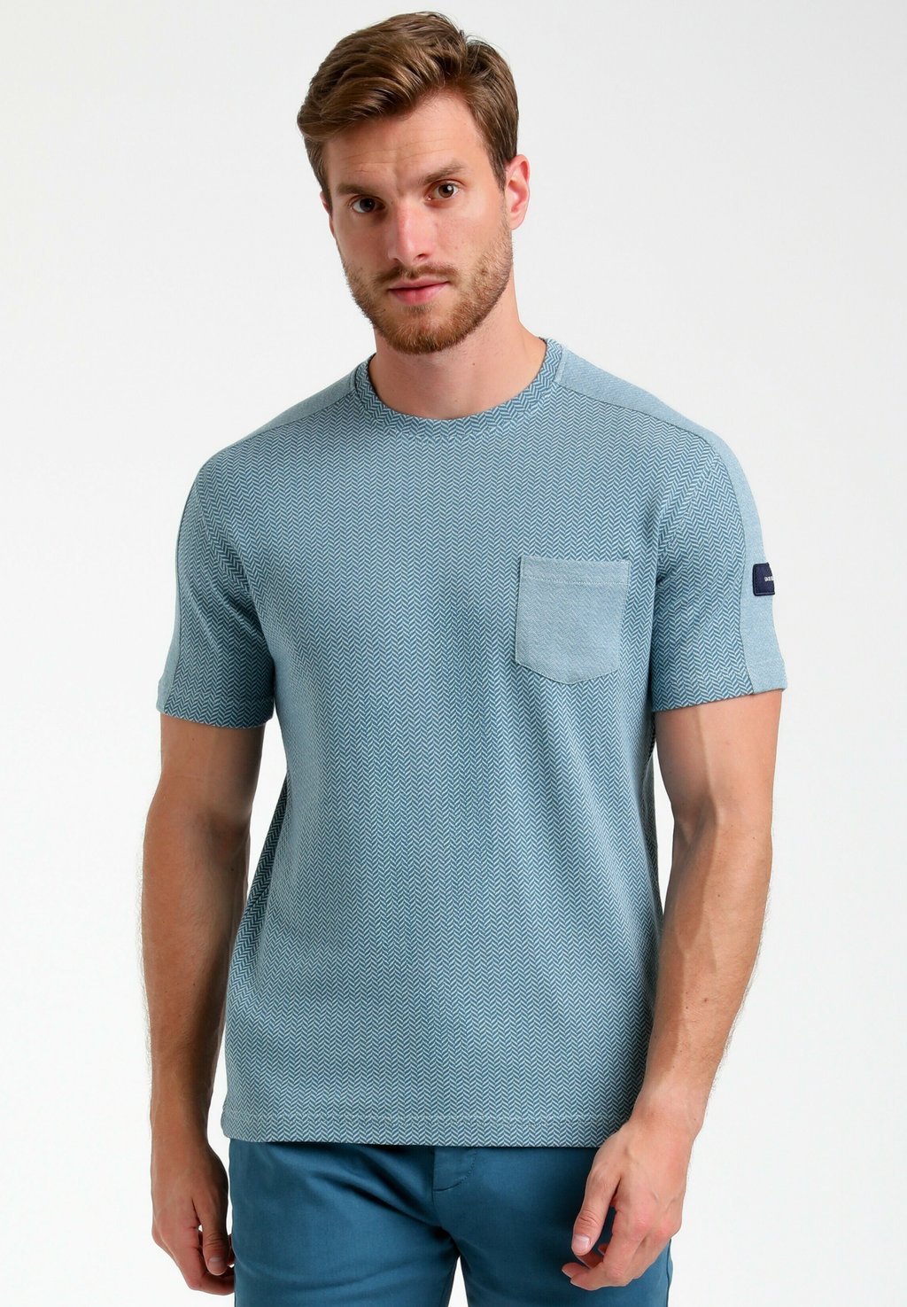 

Футболка с принтом JACQUARD ROUND NECK POCKET Gabbiano, синий
