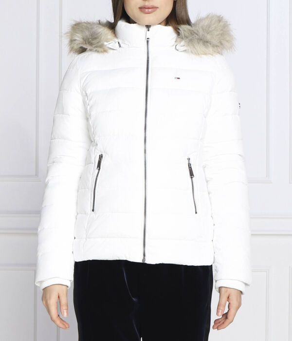 

Куртка женская Tommy Jeans облегающего кроя с мехом на капюшонею, белый
