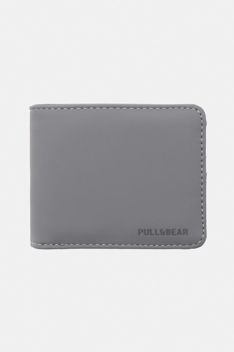 

Серый прорезиненный кошелек Pull And Bear, серый