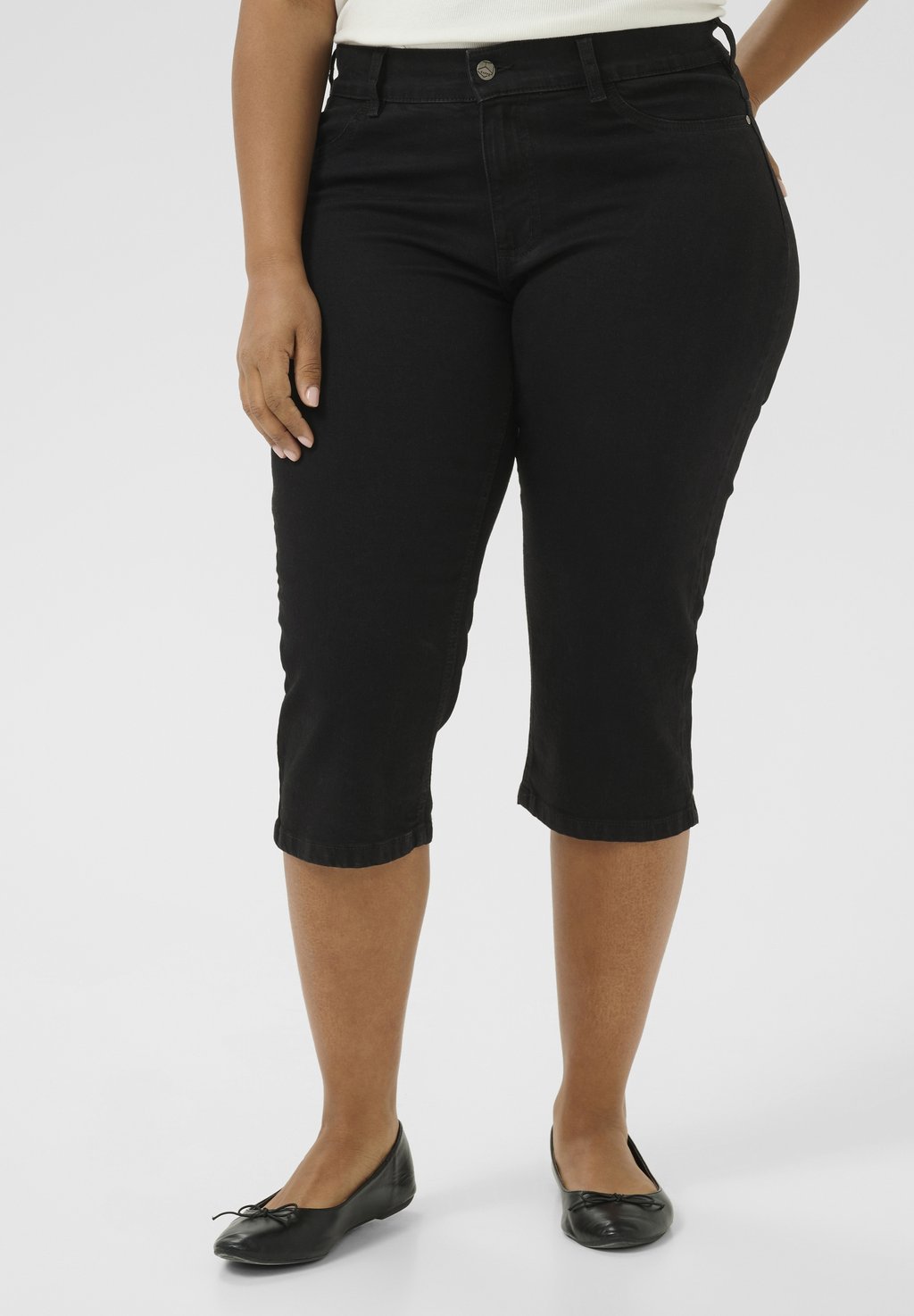 

Джинсовые шорты KCLAURINA Kaffe Curve, цвет Black Deep