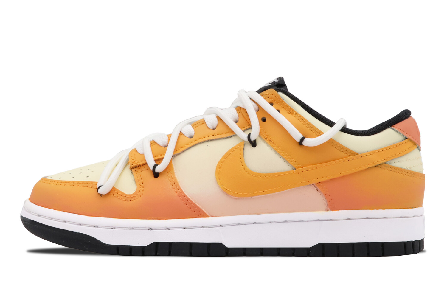 

Кроссовки Nike Dunk Skateboarding Shoes Women's Low-top Orange, цвет Orange