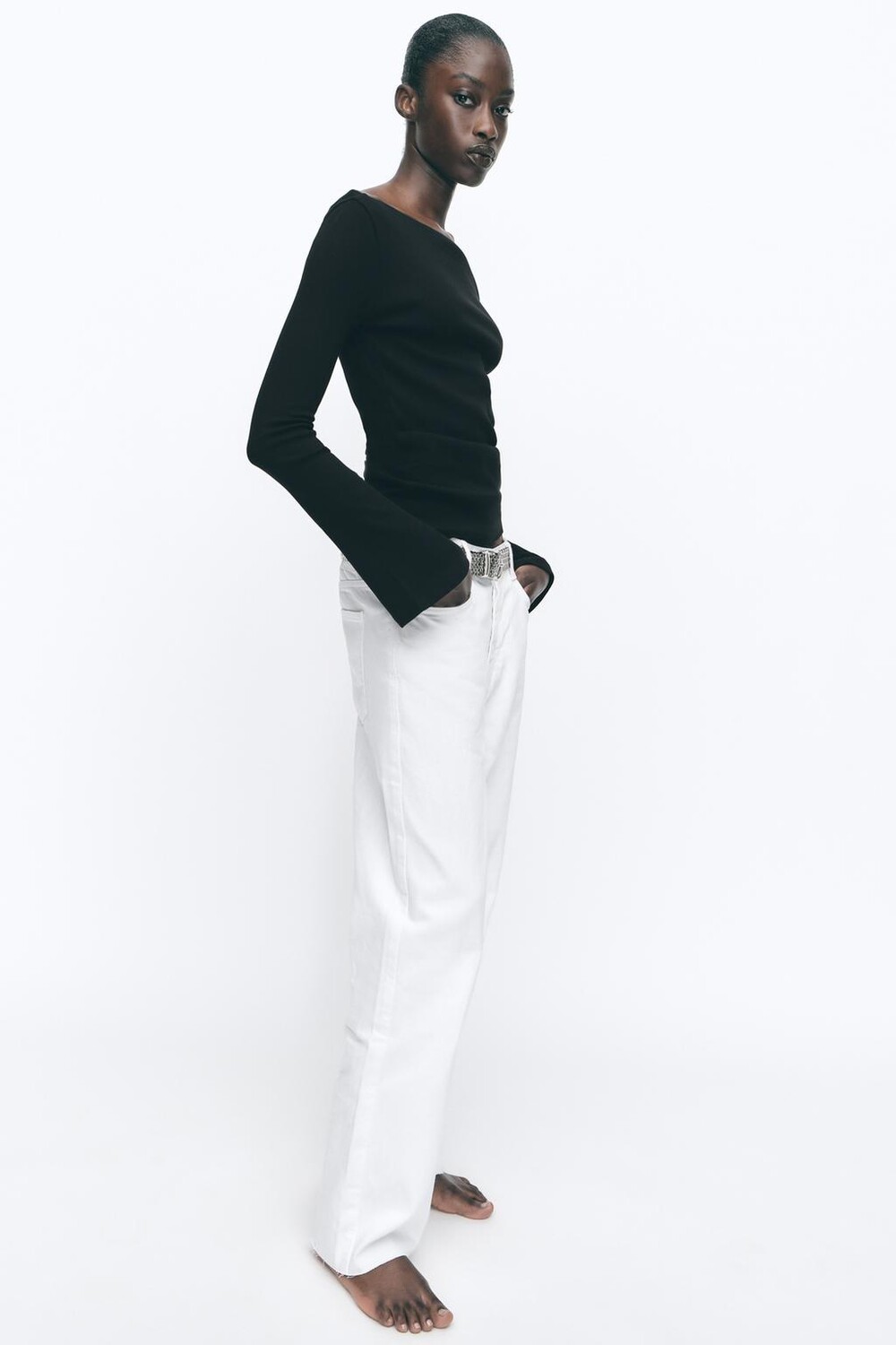

Футболка с расклешенными рукавами ZARA, черный