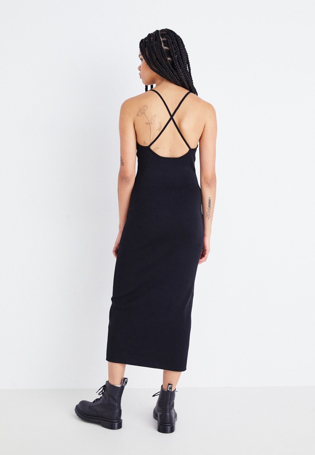 

Вязаное платье DRESS Gina Tricot, черный
