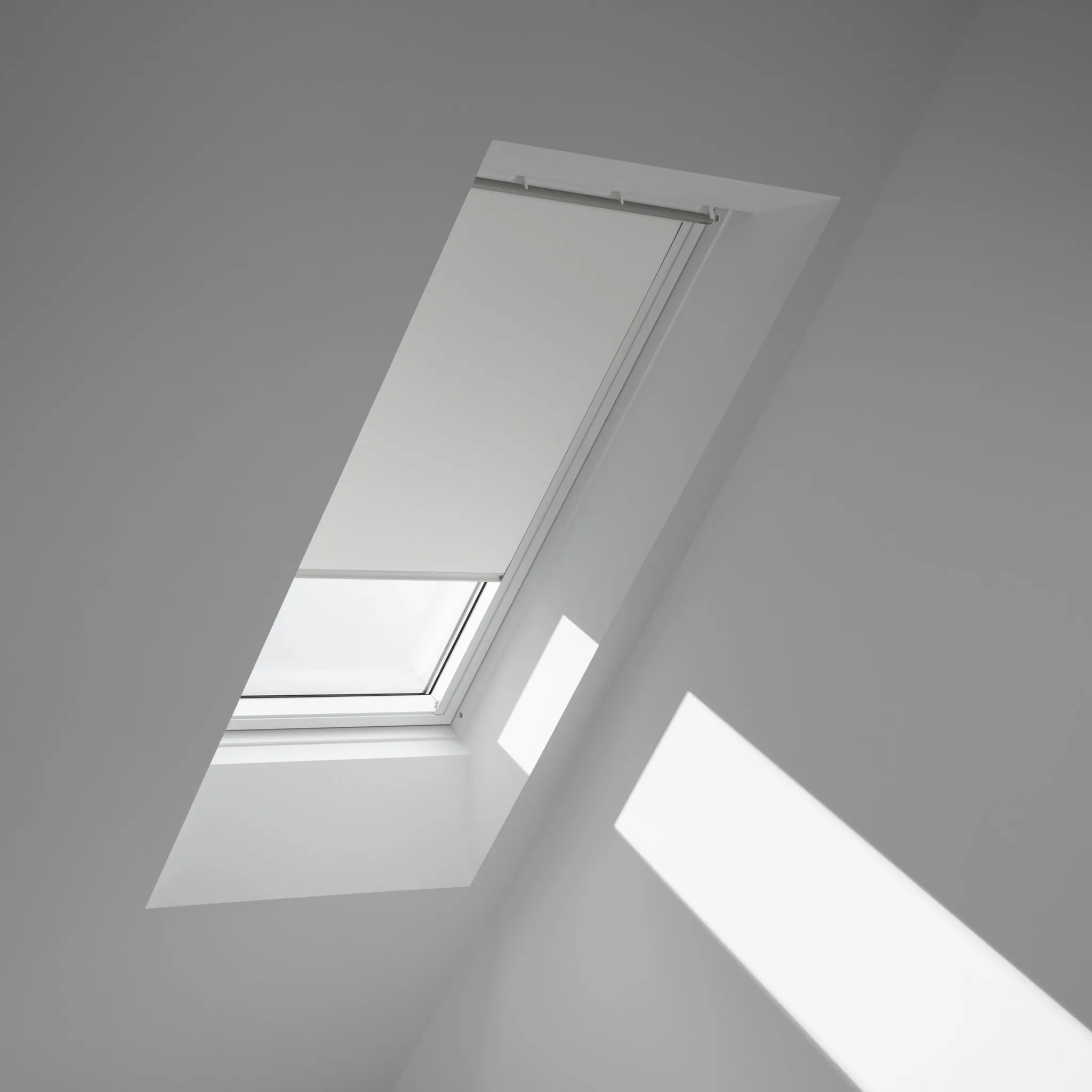 

Затемняющие рулонные шторы VELUX «DKL C02 1025SWL», затемнение, затемнение, без сверления, на направляющих, белые направляющие и ручка, цвет Weiß + weiß