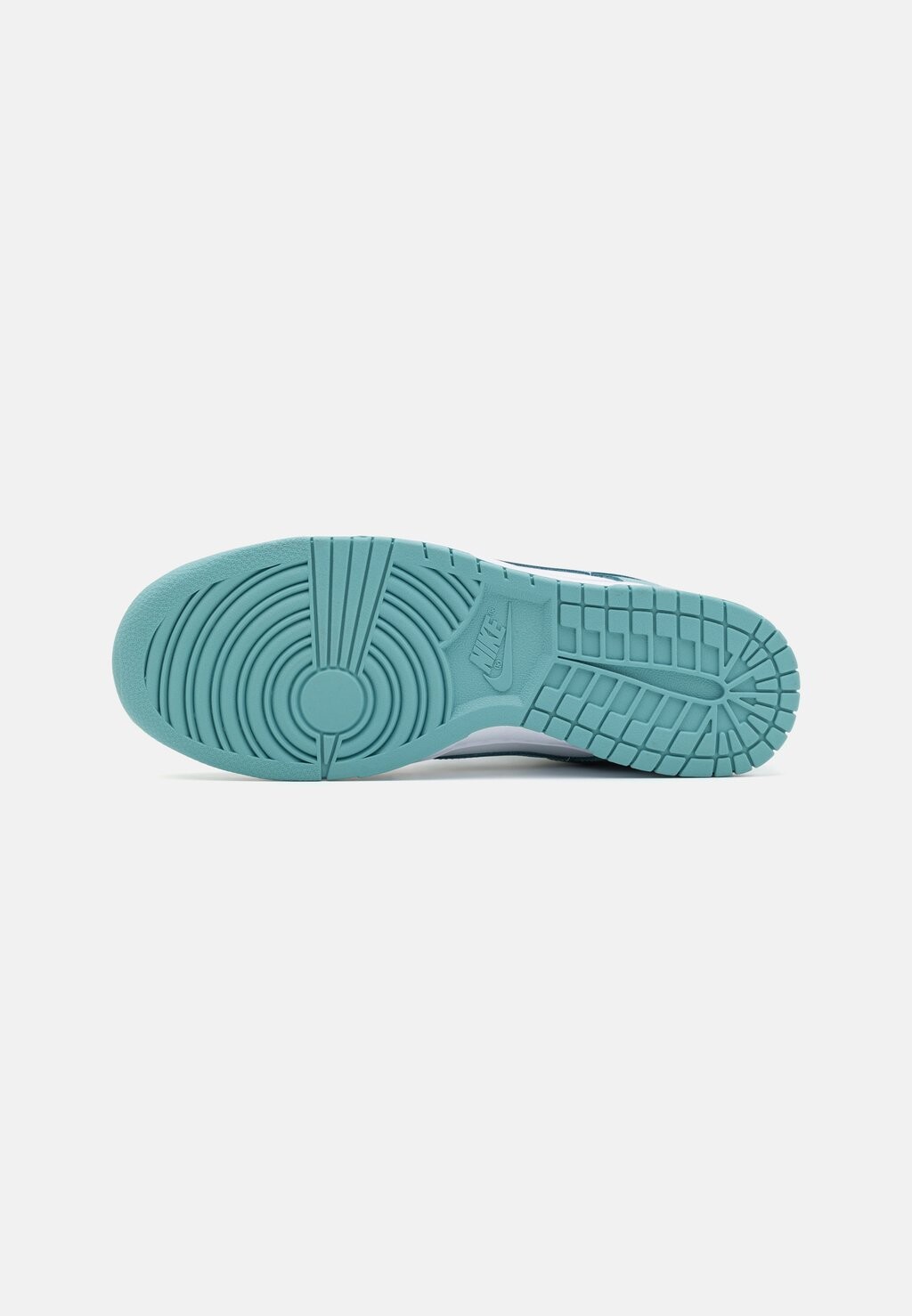 

Кроссовки на шнуровке DUNK RETRO Nike, белый