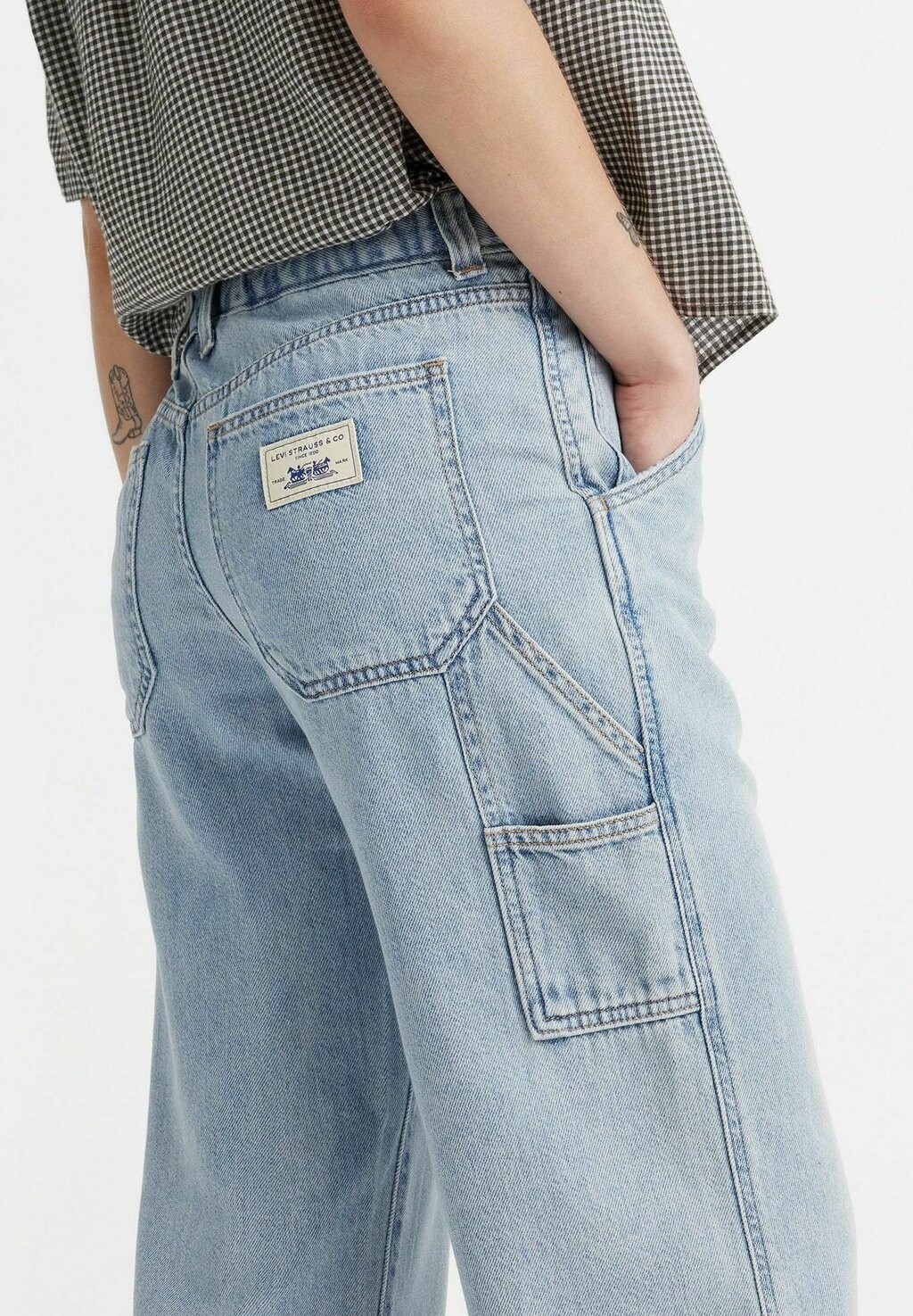 

Джинсы свободного кроя LIGHTWEIGHT BAGGY CARPENTER Levi's, синий деним