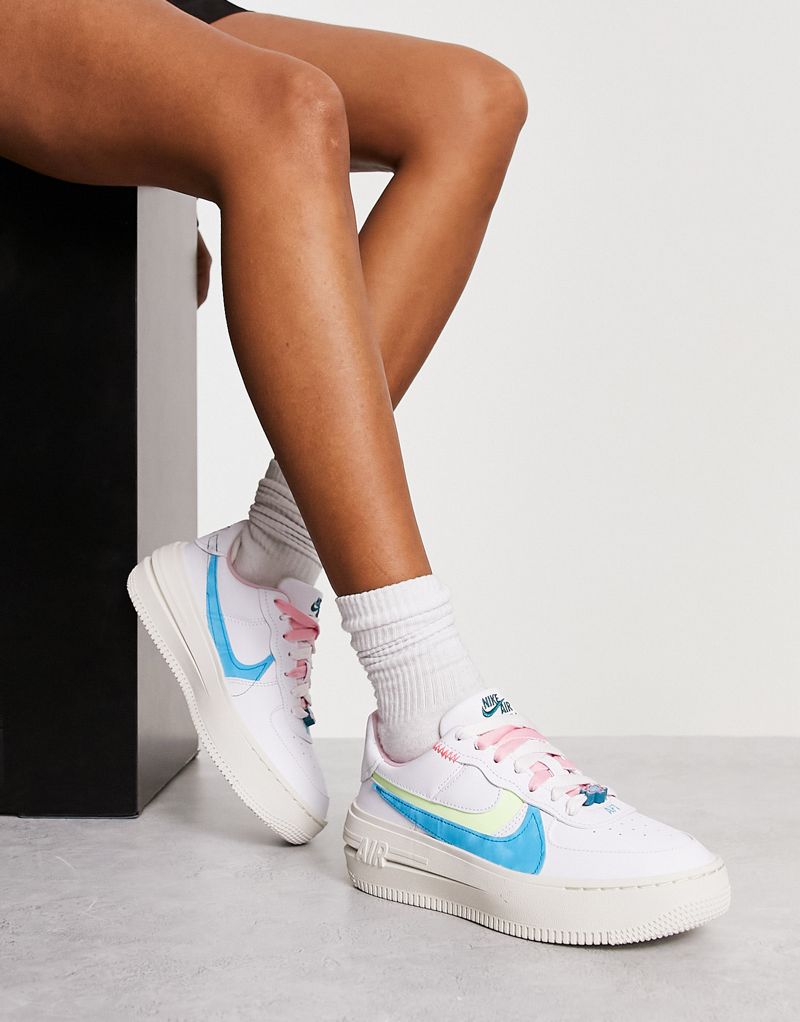 

Кроссовки Nike Air Force 1 PLT.AF.ORM в белом и балтийском синем цветах