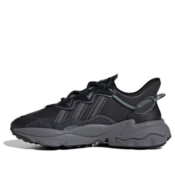 

Кроссовки ozweego Adidas, черный