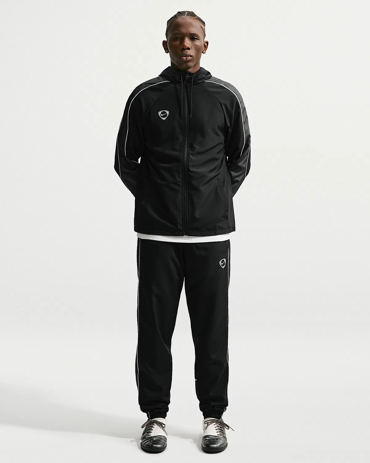 Мужские тренировочные штаны Nike Academy+ Repel Soccer Woven, Black/Anthracite/White/White