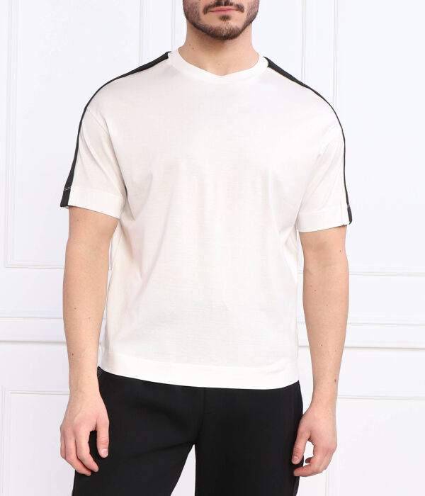 

Футболка Emporio Armani Regular Fit, белый / черный