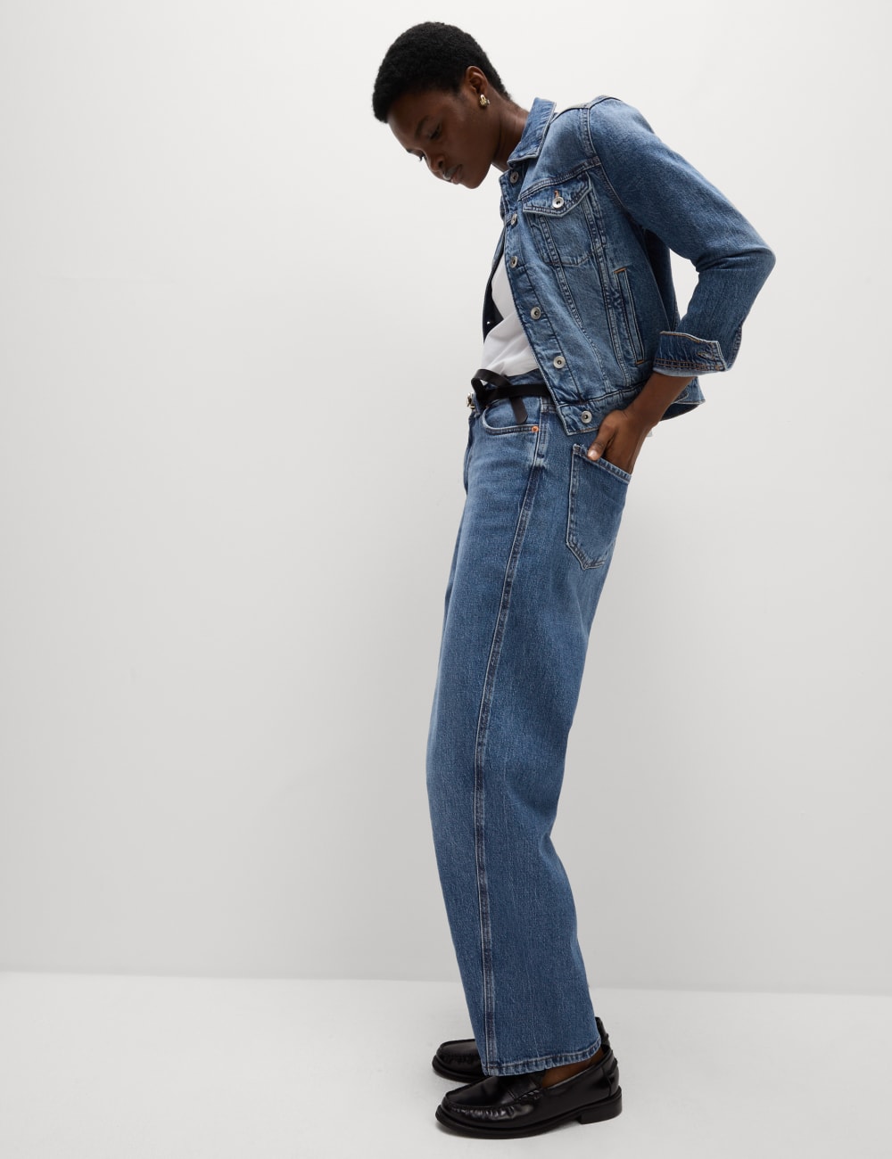 

Джинсы Grazer с высокой талией и зауженными щиколотками Marks & Spencer, индиго