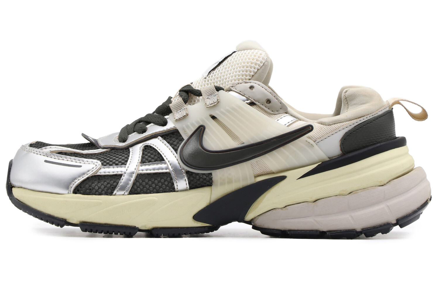 

Кроссовки для бега V2K Run женские с низким верхом, белые/черные Nike