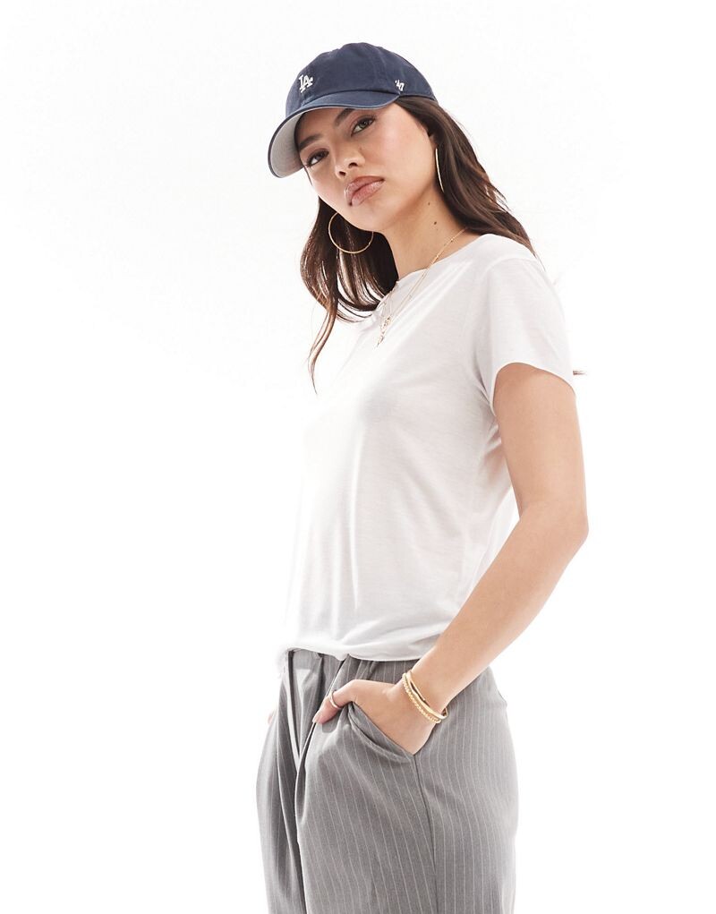 

ASOS DESIGN – белая прозрачная футболка с необработанным краем