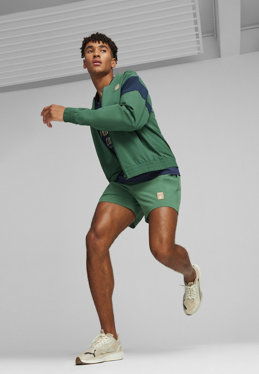 

Беговая куртка Running Puma, виноградная лоза