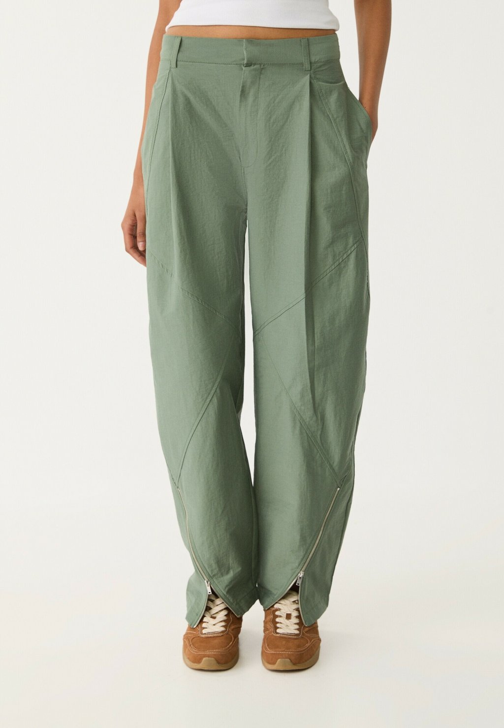 

Брюки Stradivarius, бирюзовый