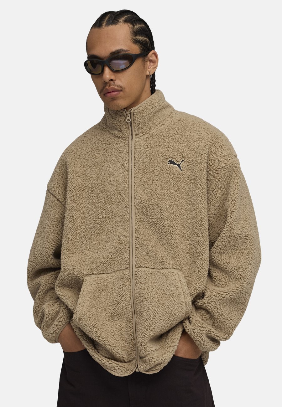 

Флисовая куртка Puma ESSENTIALS ELEVATED RELAXED WINTERIZED, Ice Coffee/Beige