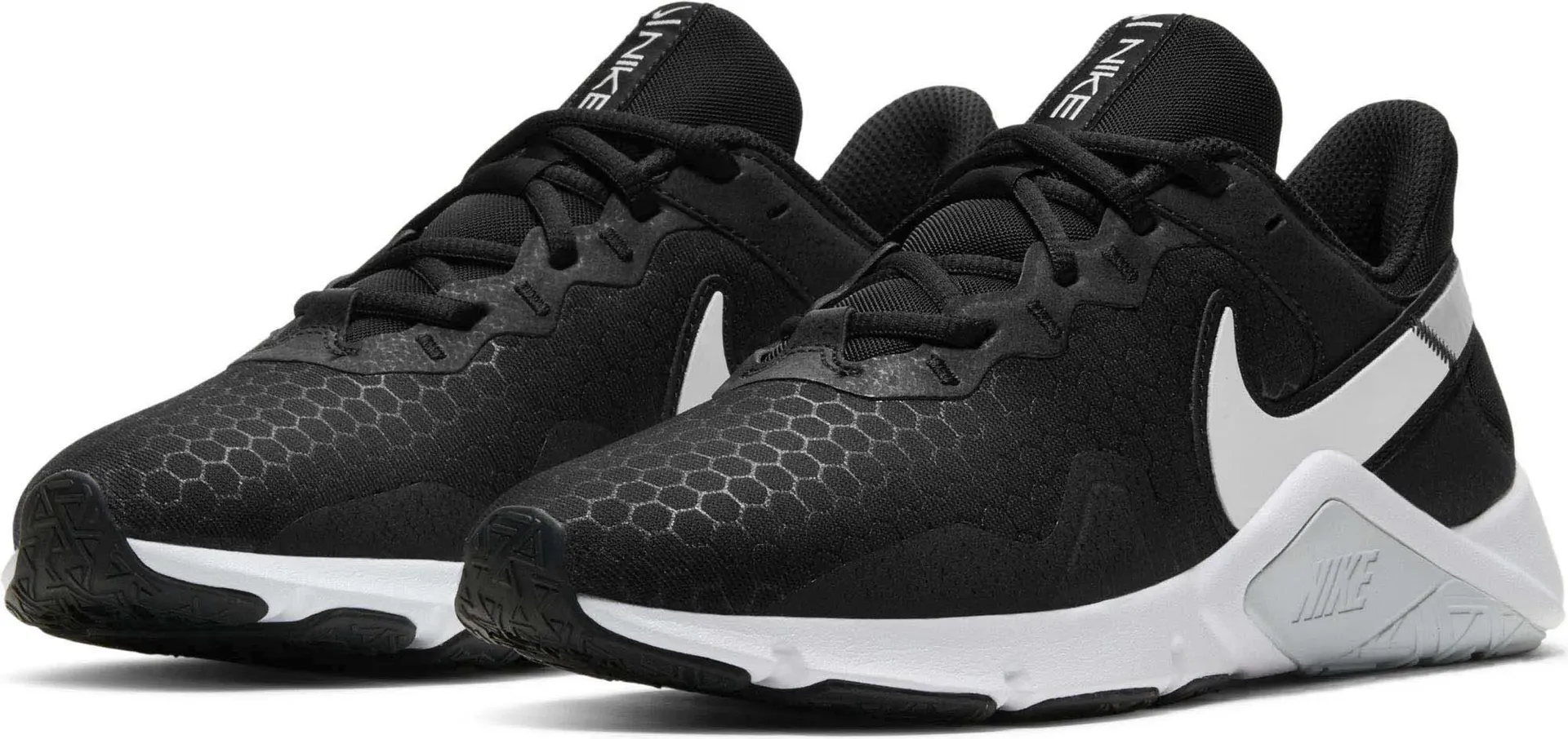 

Кроссовки для фитнеса Nike "LEGEND ESSENTIAL 2", белый