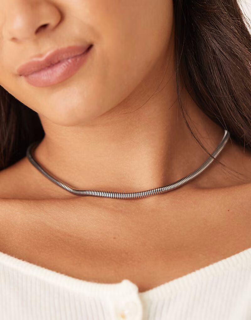 

Ожерелье-змейка из нержавеющей стали в серебряном цвете Lost Souls