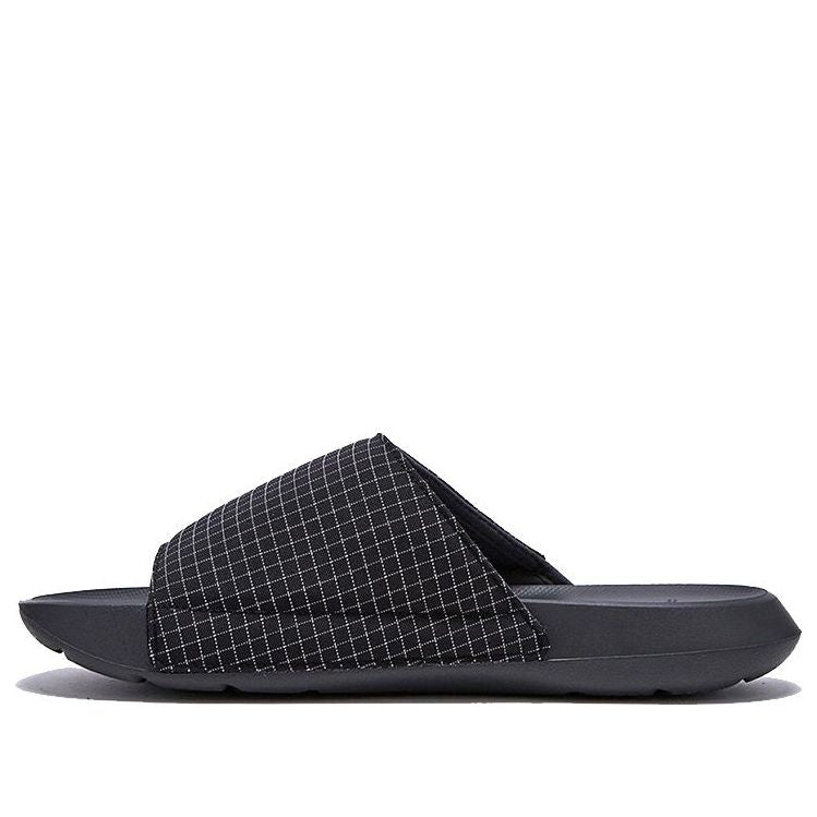 

Шлепанцы New Balance 6302 Sandal 'Black', черный