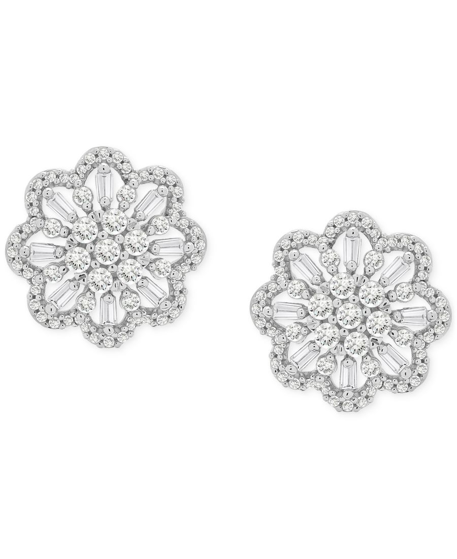 

Серьги-гвоздики в виде цветка с бриллиантами круглой и багетной огранки (общий вес 1 карат) из белого или желтого золота 14 карат Wrapped in Love, White Gold