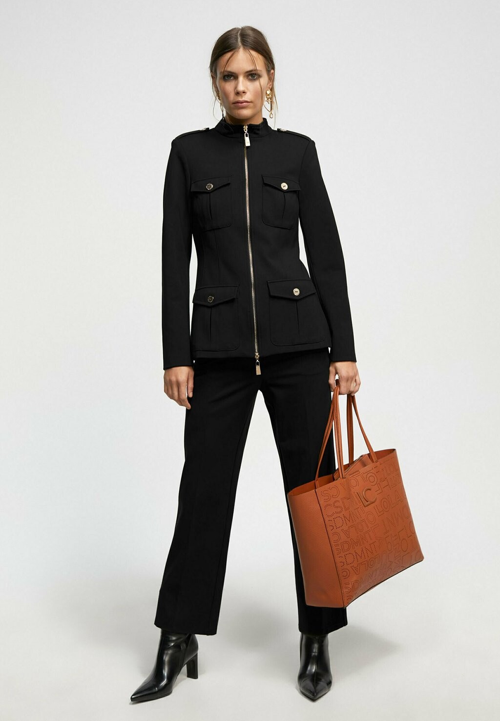 

Летняя куртка LIGHTWEIGHT LOLA CASADEMUNT, черный