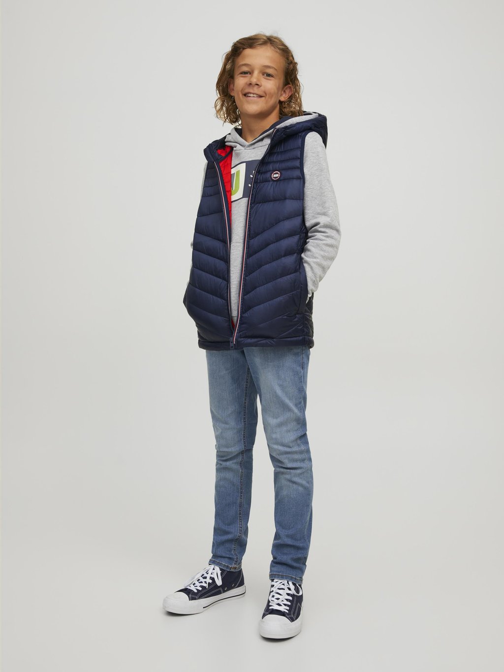 

Жилет JJEHERO BODYWARMER HOOD Jack & Jones Junior, темно-синий