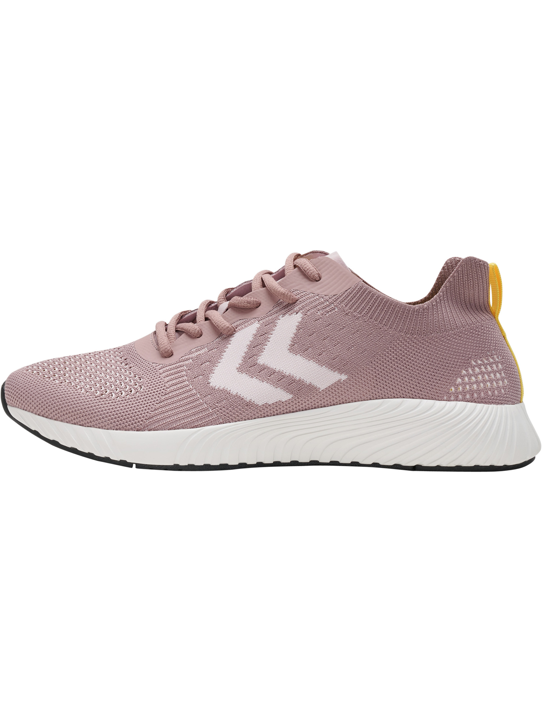 

Кроссовки Hummel Low Trinity Breaker Seamless, цвет WOODROSE